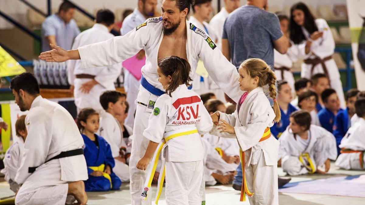 Los alumnos/as se siguen formando en Alianza KSV.