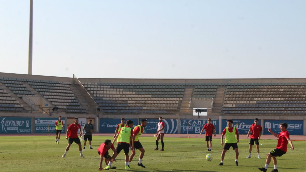 Los jugadores celestes en el entrenamiento.