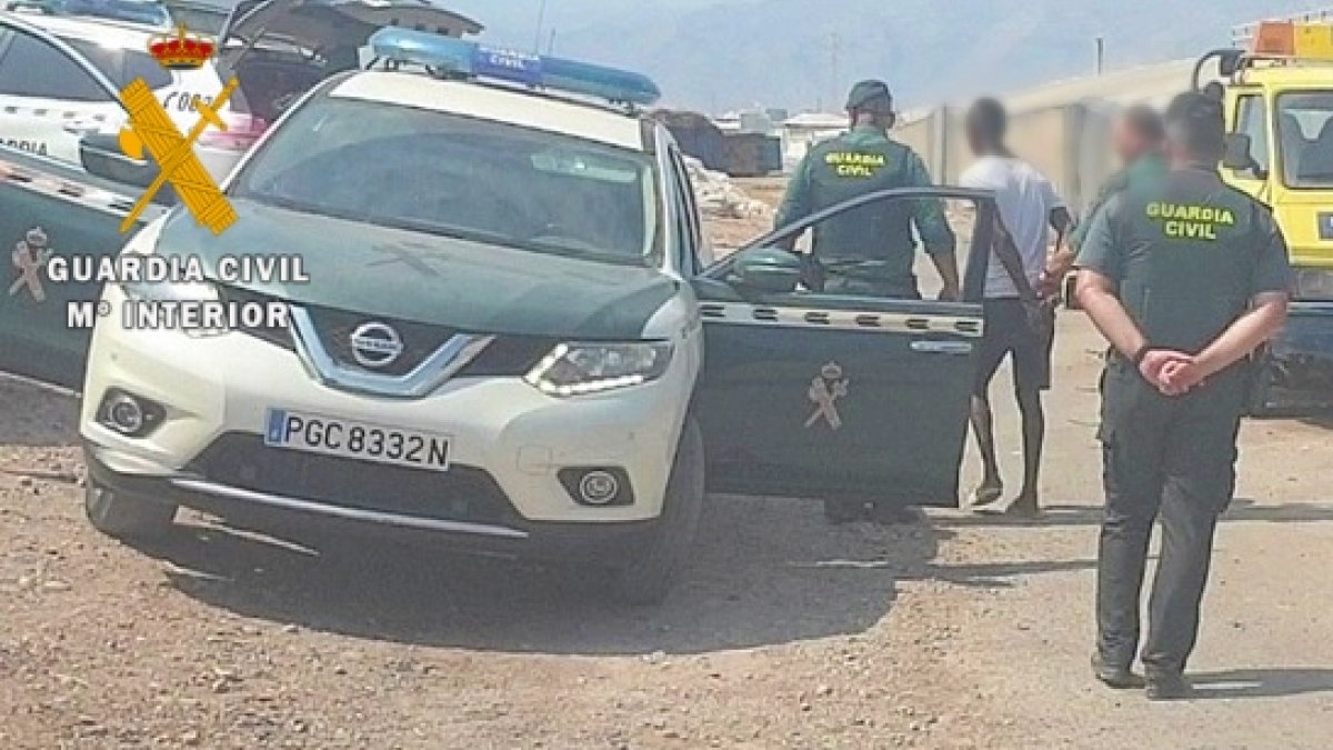 Imagen de la operación que ha propiciado la detención del agresor confeso.