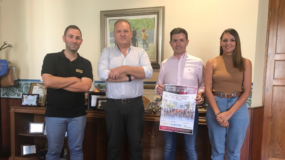 Presentación de la carrera ciclista de Cuevas.