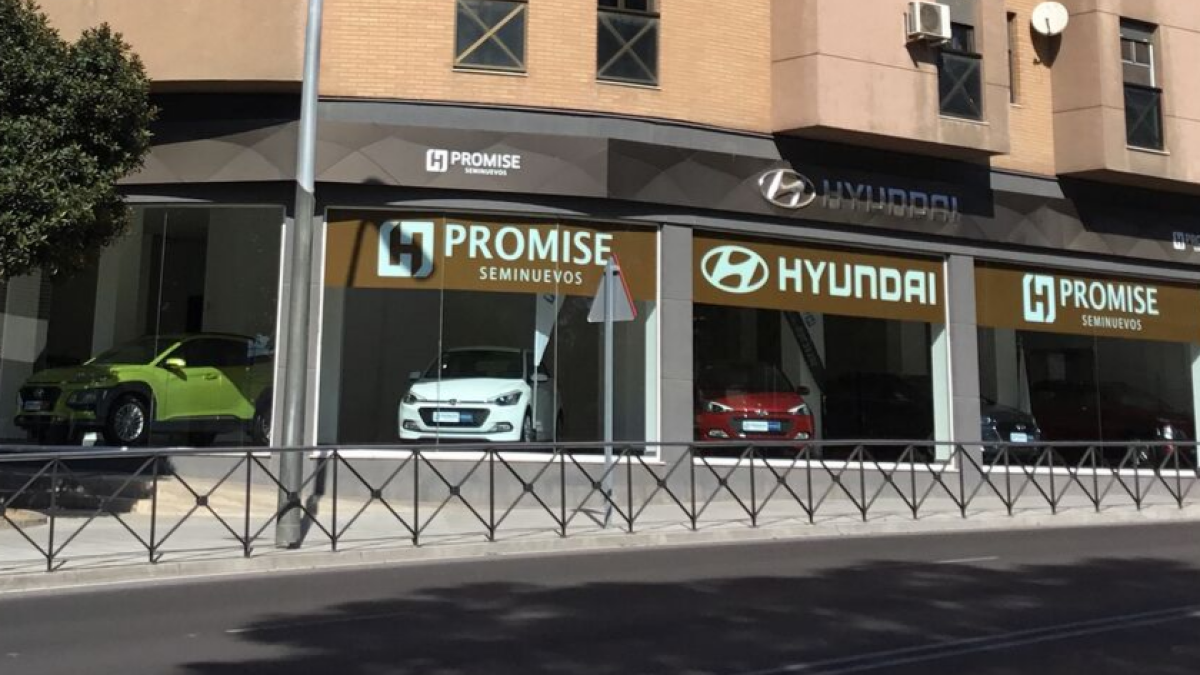 Las instalaciones de HPromise, el concesionario de seminuevos de Almerialva ubicado en Carretera de Ronda 285.