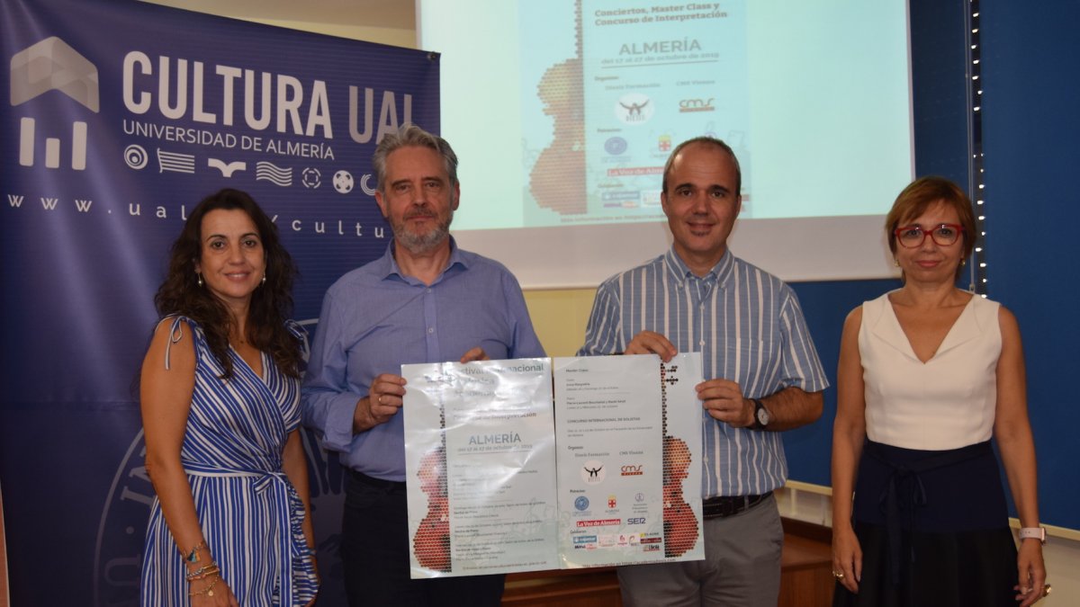 Presentación del primer Festival Internacional de Música ‘Academia Diesis’, ayer.