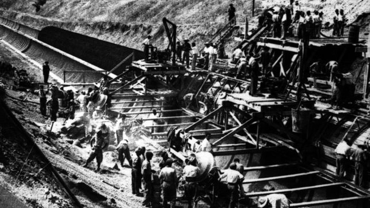 Trabajos de construcción en el Valle de los Caídos.