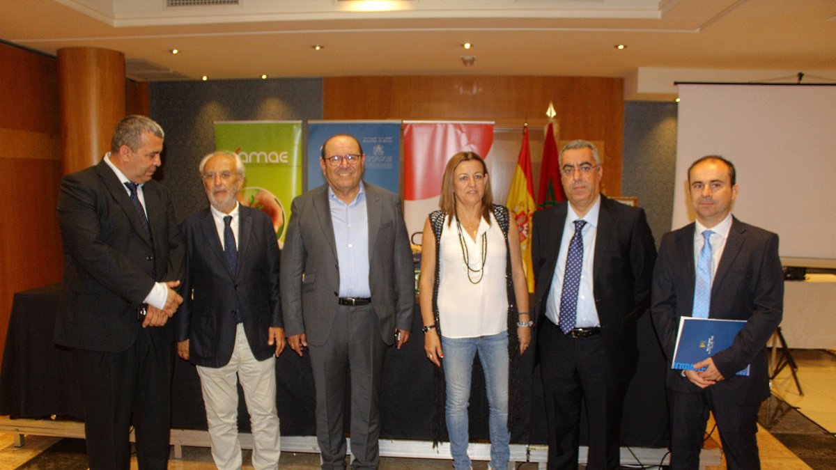 Presidencia del acto inaugural del Foro Andalucía y Marruecos educando en la diversidad.