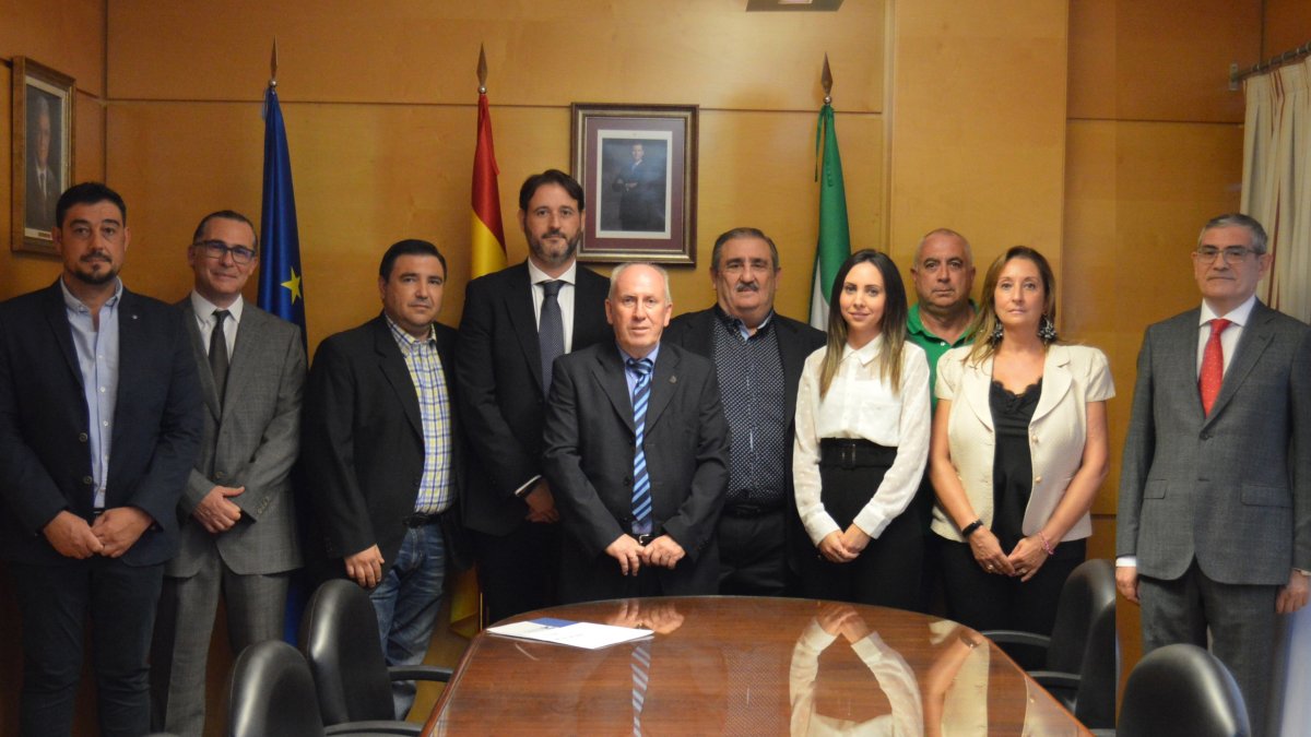 La nueva Junta Directiva del Colegio Oficial de Ingenieros Técnicos Industriales de Almería.