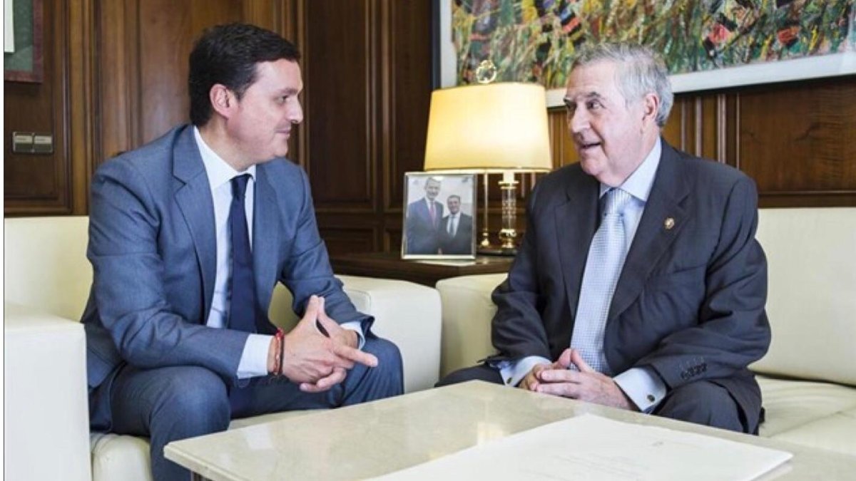 Javier A. García, presidente de la Diputación, junto al fiscal Fernando Brea.