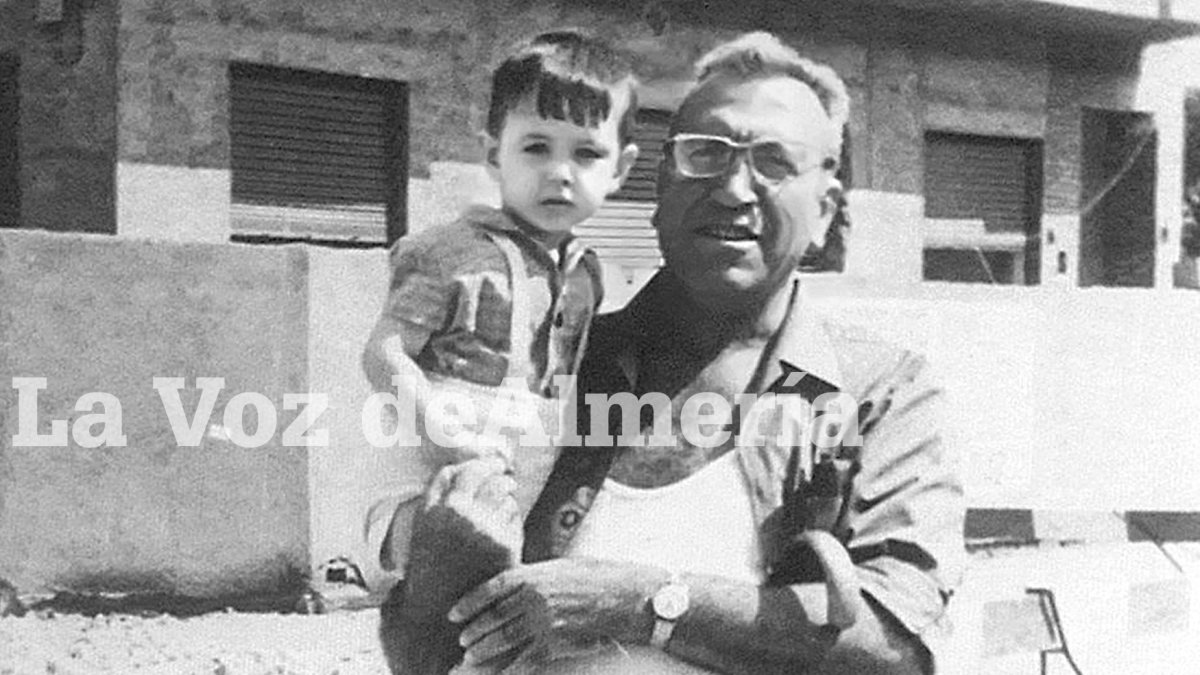 Paco el coquero, fue un vendedor muy conocido en el negocio callejero.