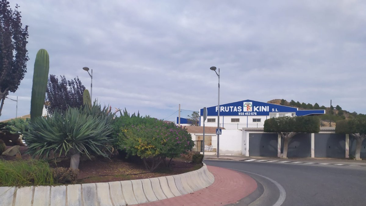 Rotonda cerca del bar ‘Mi casa’, uno de los puntos que tendrá próximamente wifi.