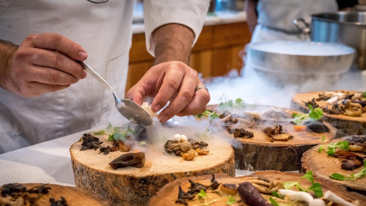 showcooking en directo durante el fin de semana.