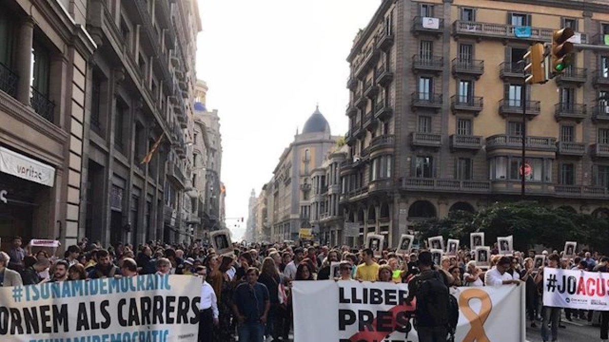 Cortes en las calles de Barcelona por la manifestación.