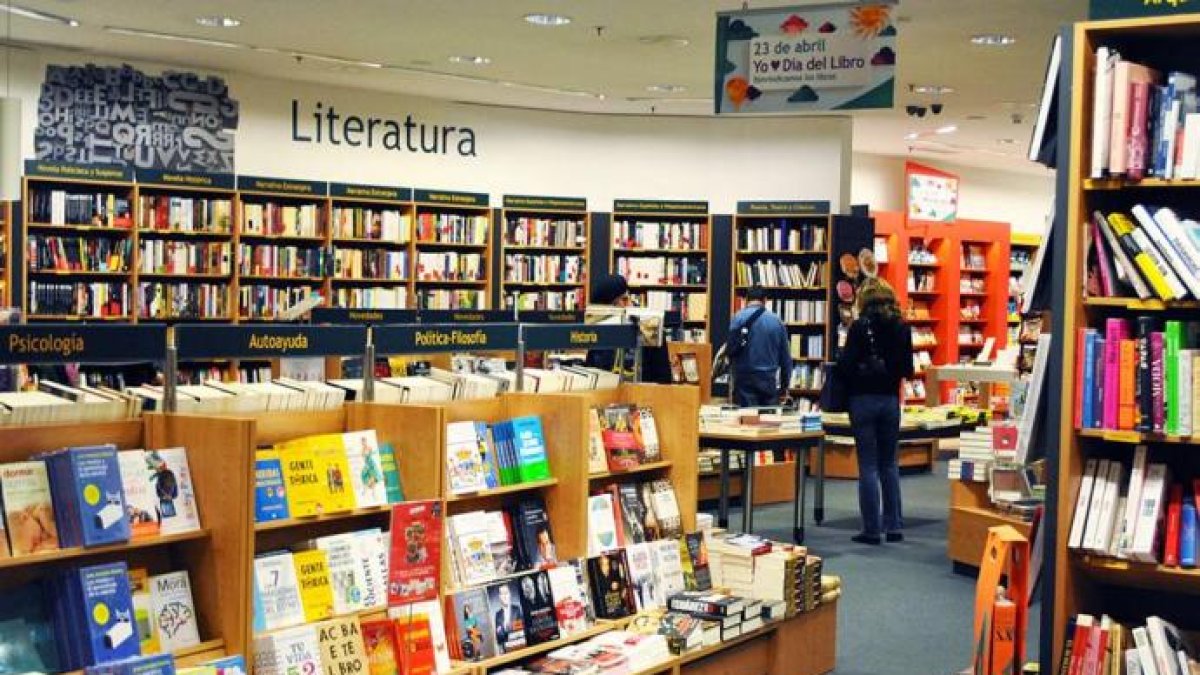 Establecimiento de La Casa del Libro en Murcia.