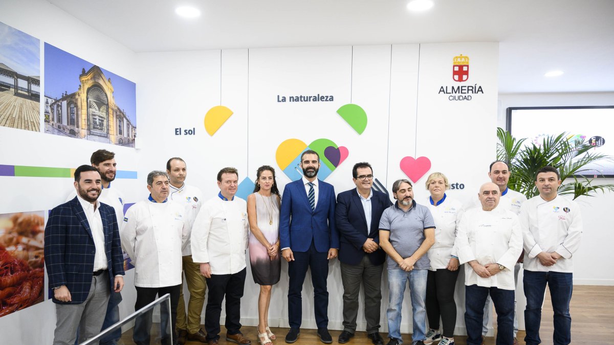 Foto de familia de la presentación de la X Asamblea Autonómica de Euro-Toques