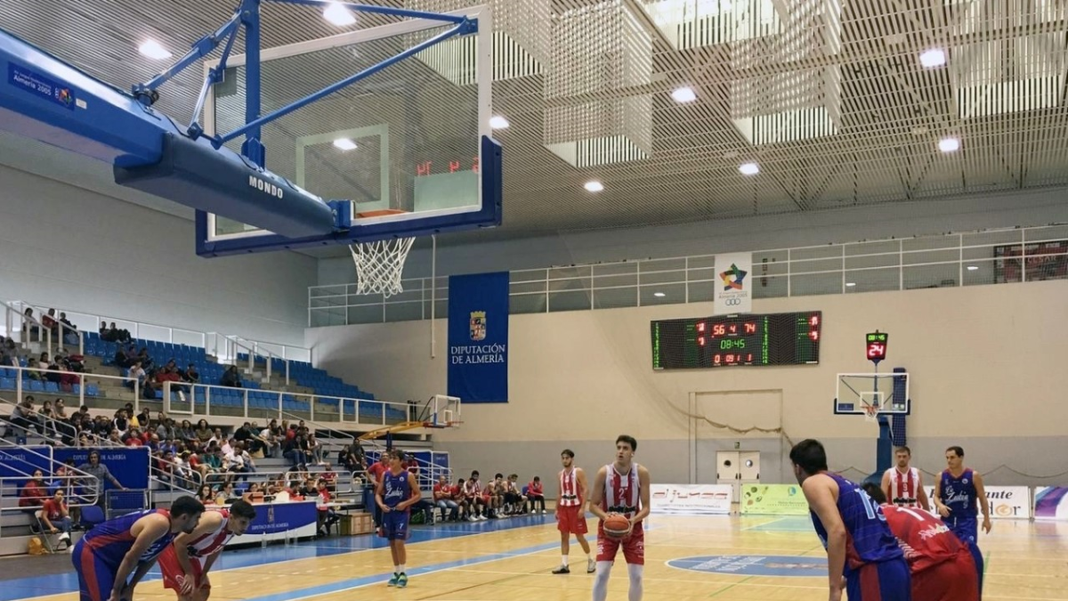 Los rojillos lo intentaron hasta que sonó la bocina.