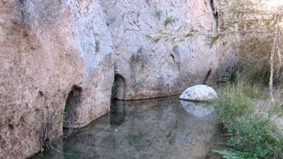 manantial del río Aguas, cuyo acuífero es el más sobreexplotado de Andalucía.