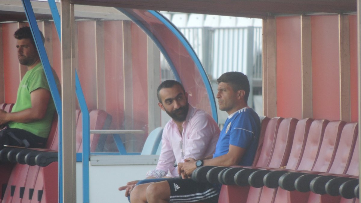Mohamed El Assy con Pedro Emanuel.