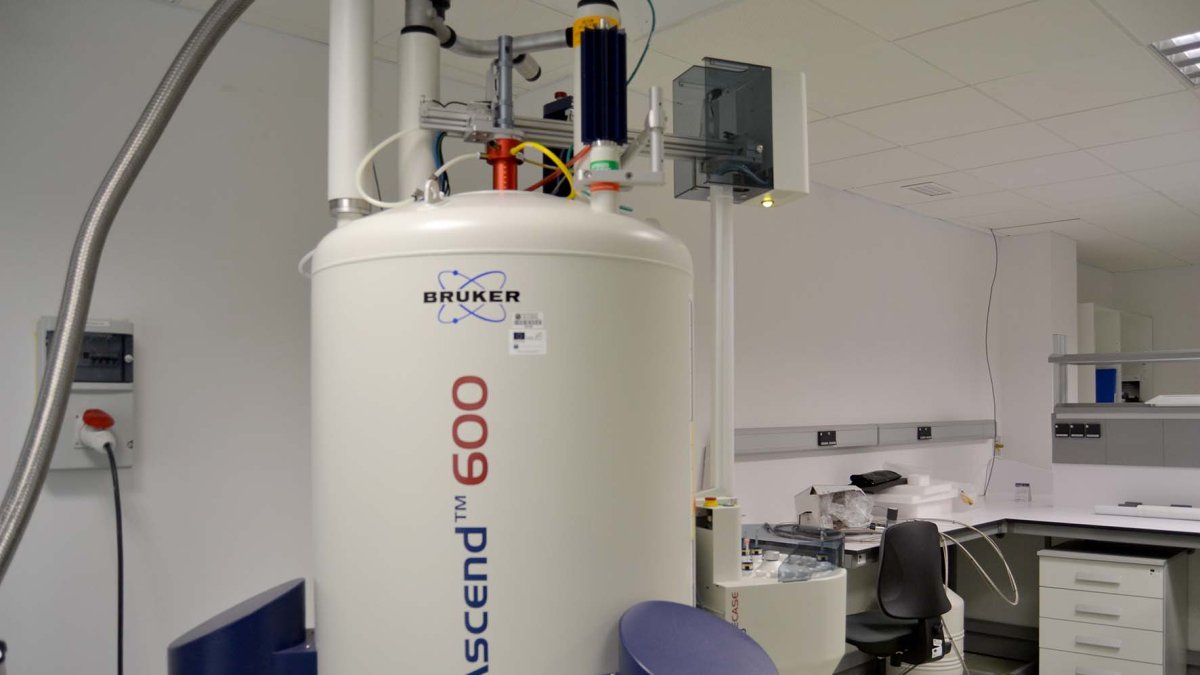 Equipos recibidos para el servicio de Resonancia Magnética Nuclear.