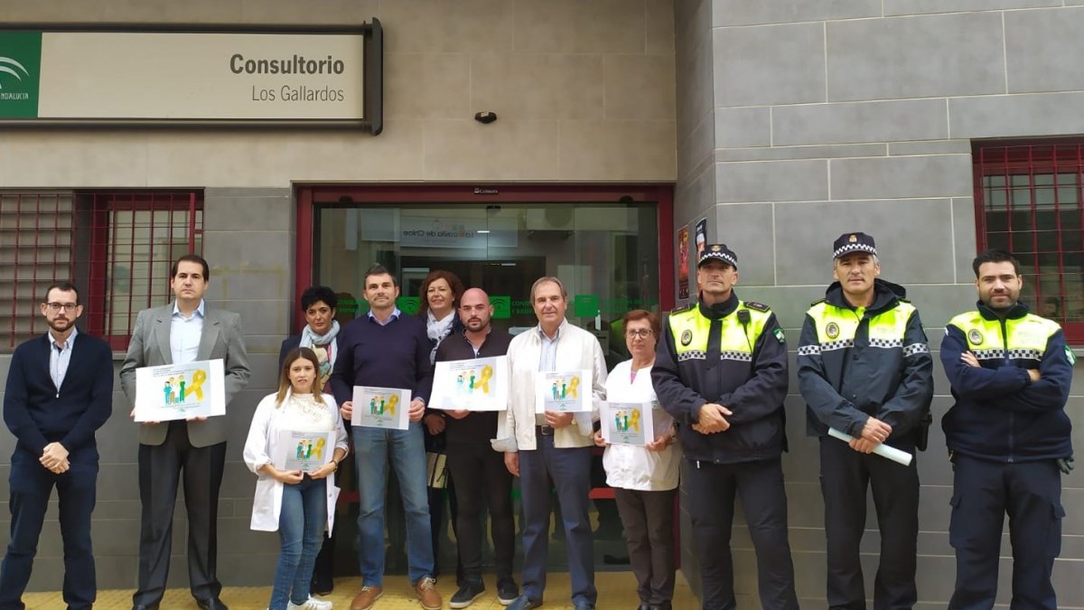 Concentración de repulsa por la agresión en Los Gallardos.