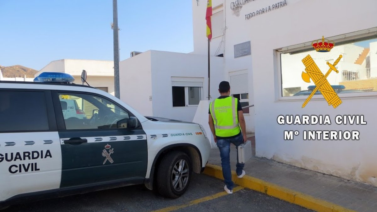 La Guardia Civil de Níjar ha detenido al autor de un robo con arma blanca.