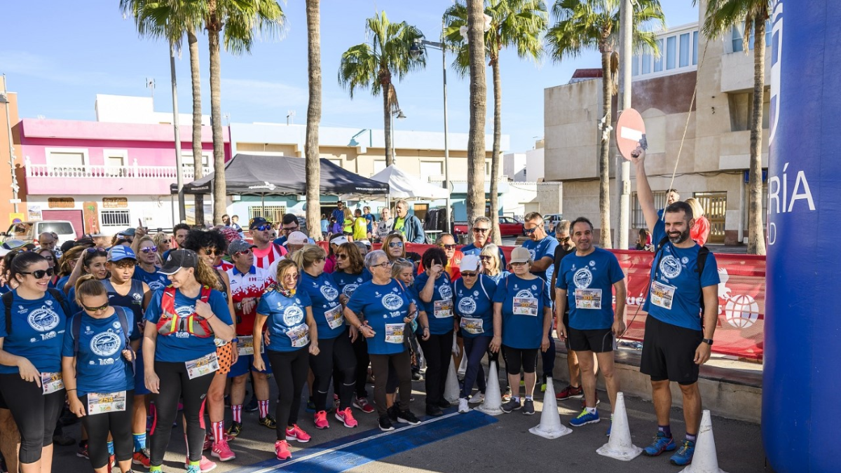 El alcalde dio el pistoletazo de salida.