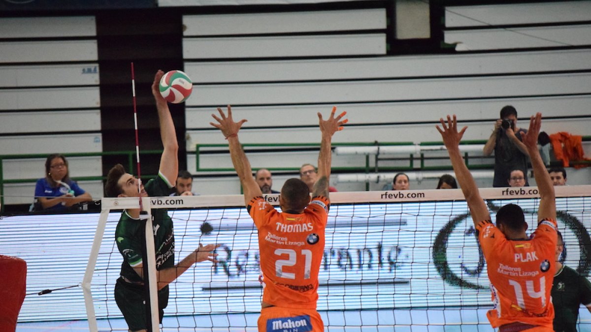 Jorge Almansa.