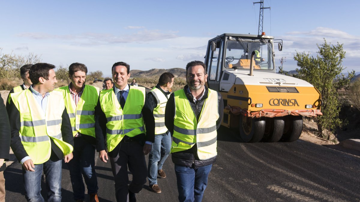 Óscar Liria y Javier A. García visitando unas obras.
