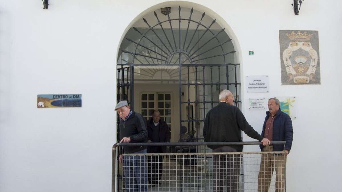 Las personas mayores reciben la mayoría de las penensiones.