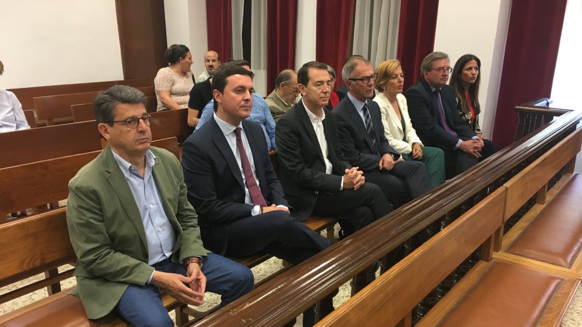 Diputados y senadores elegidos en Almería en los comicios del 28-A.