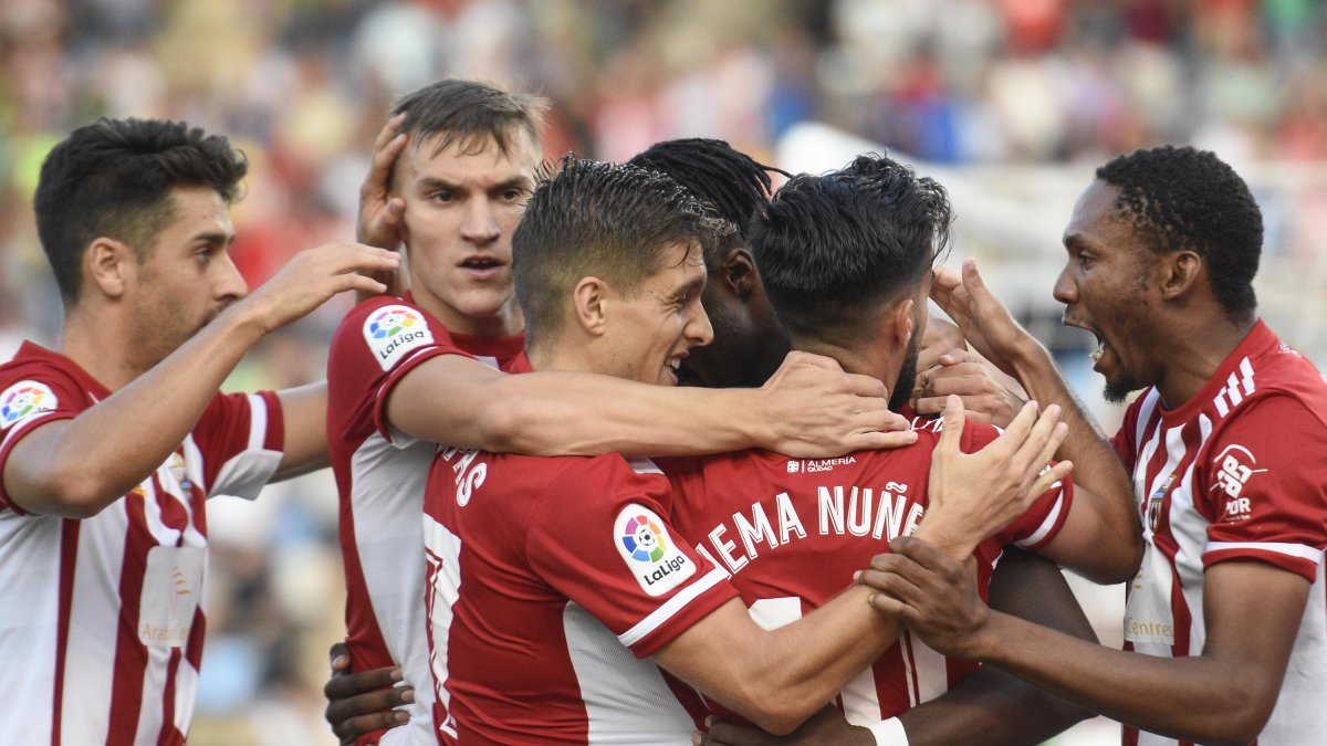 El Almería se mantiene segundo clasificado.