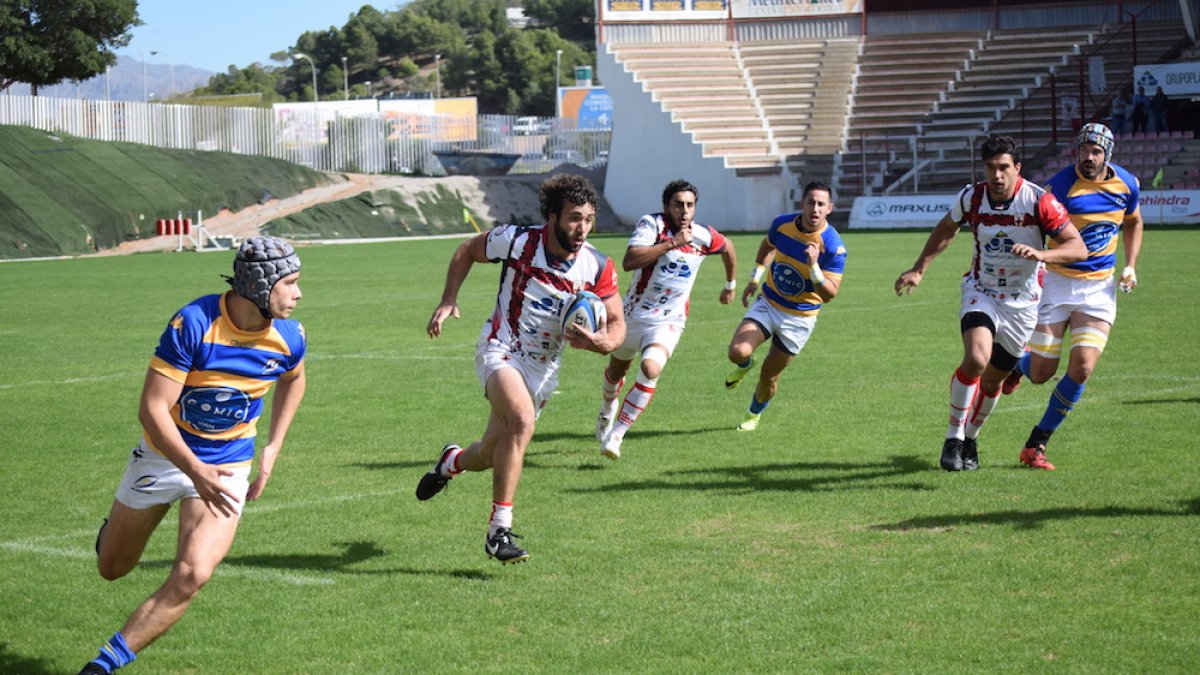 CRC Pozuelo se escapa vivo del Juan Rojas.
