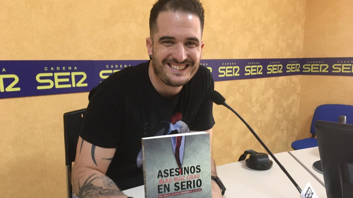 Blas Ruiz Grau, con su libro en SER Almería.