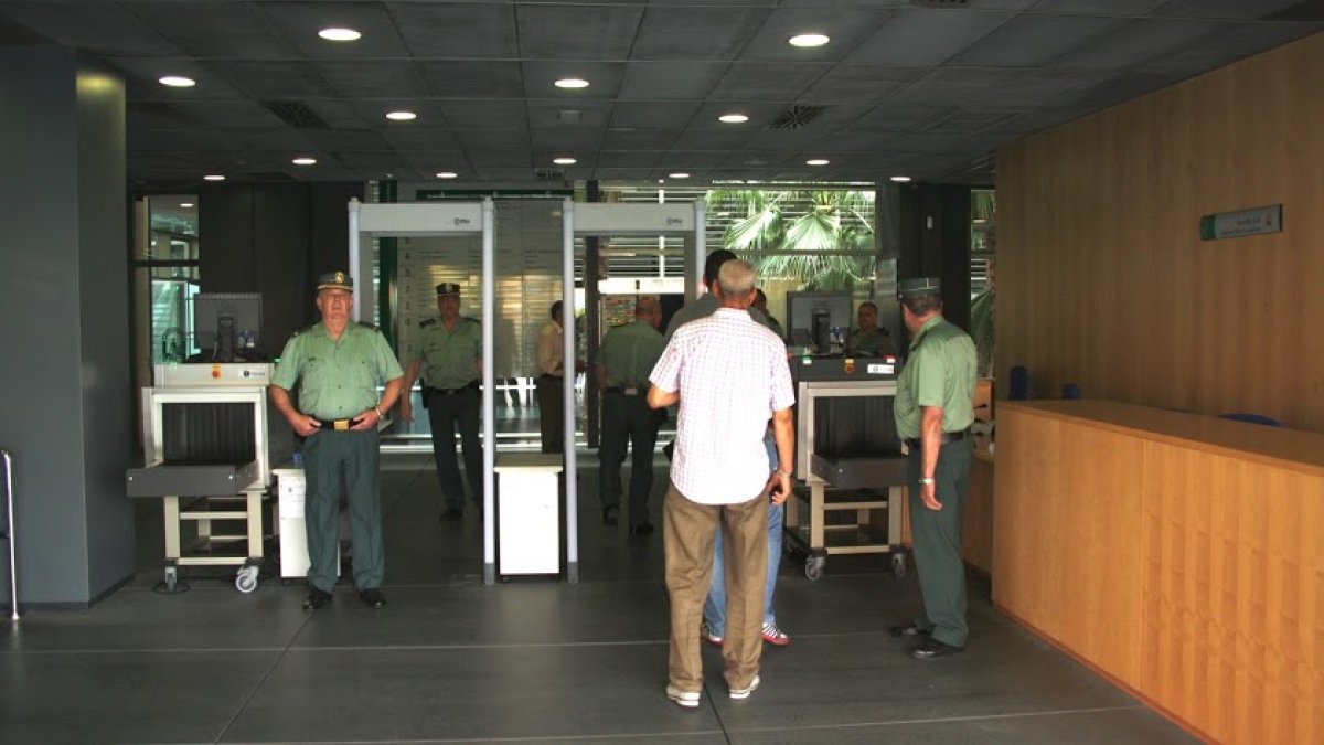 Entrada a los juzgados de la capital.