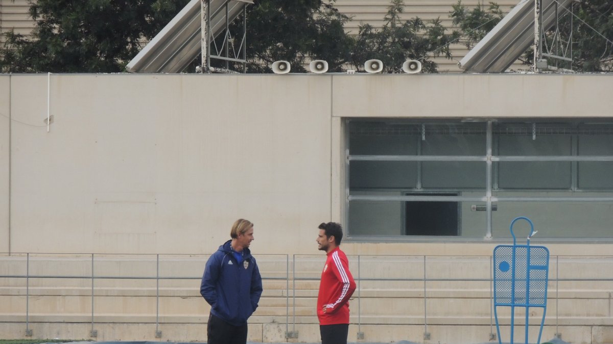 Guti, Romera y la grada vacía.