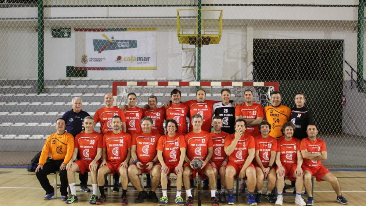 Los almerienses preparados para ejercer de anfitriones.