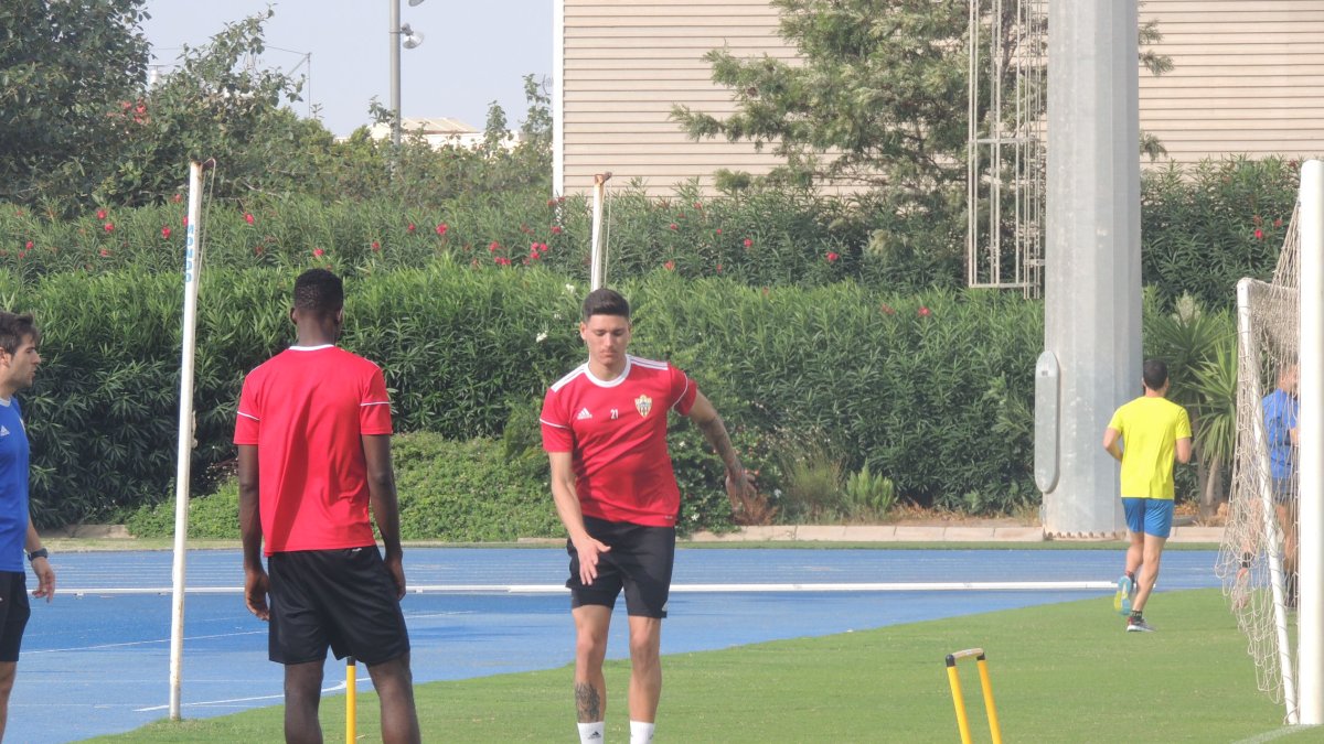 Darwin Núñez en el campo Anexo.