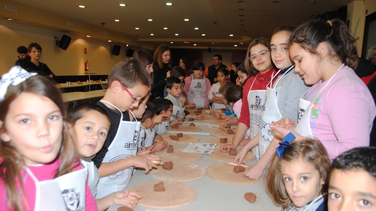 Fines tiene una larga tradición alfarera que la Feria pretende rescatar.