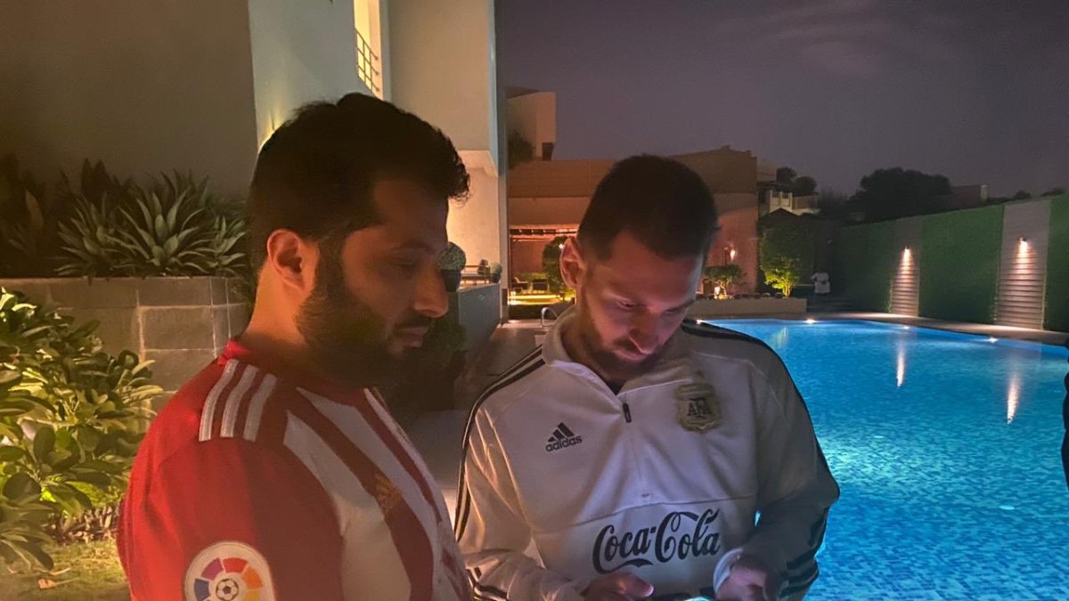 Turki Al-Sheikh y Leo Messi se intercambiaron los números.