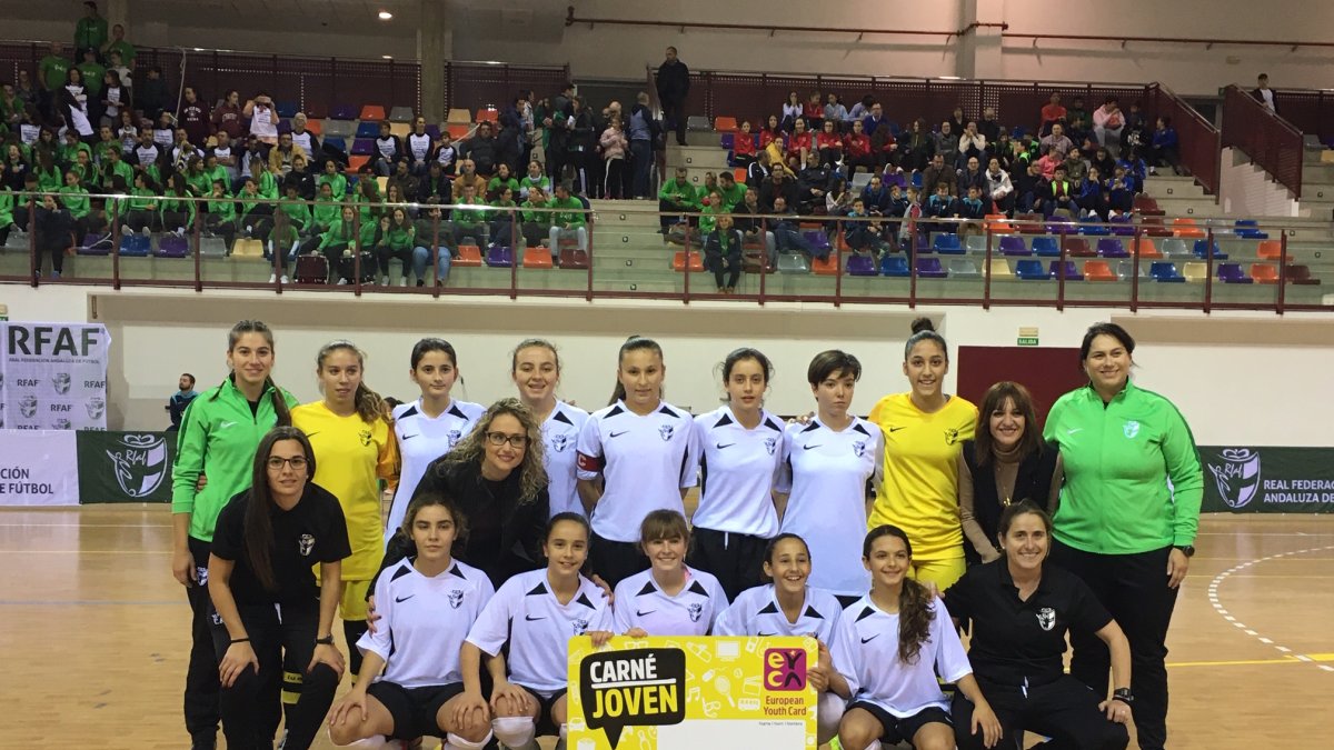 El fútbol femenino sigue creciendo.