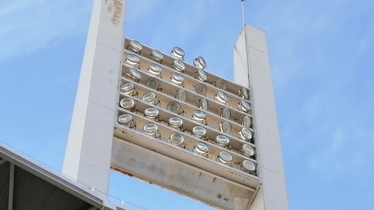 Los focos del Estadio son de 2005.