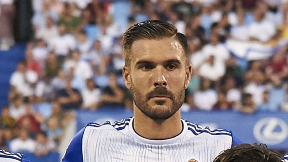 Atienza con la camiseta del Real Zaragoza.