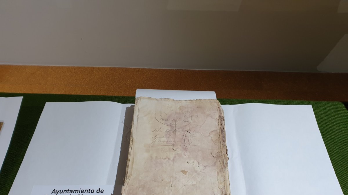 Las actas capitulares de Cuevas del Almanzora recuperadas en la operación