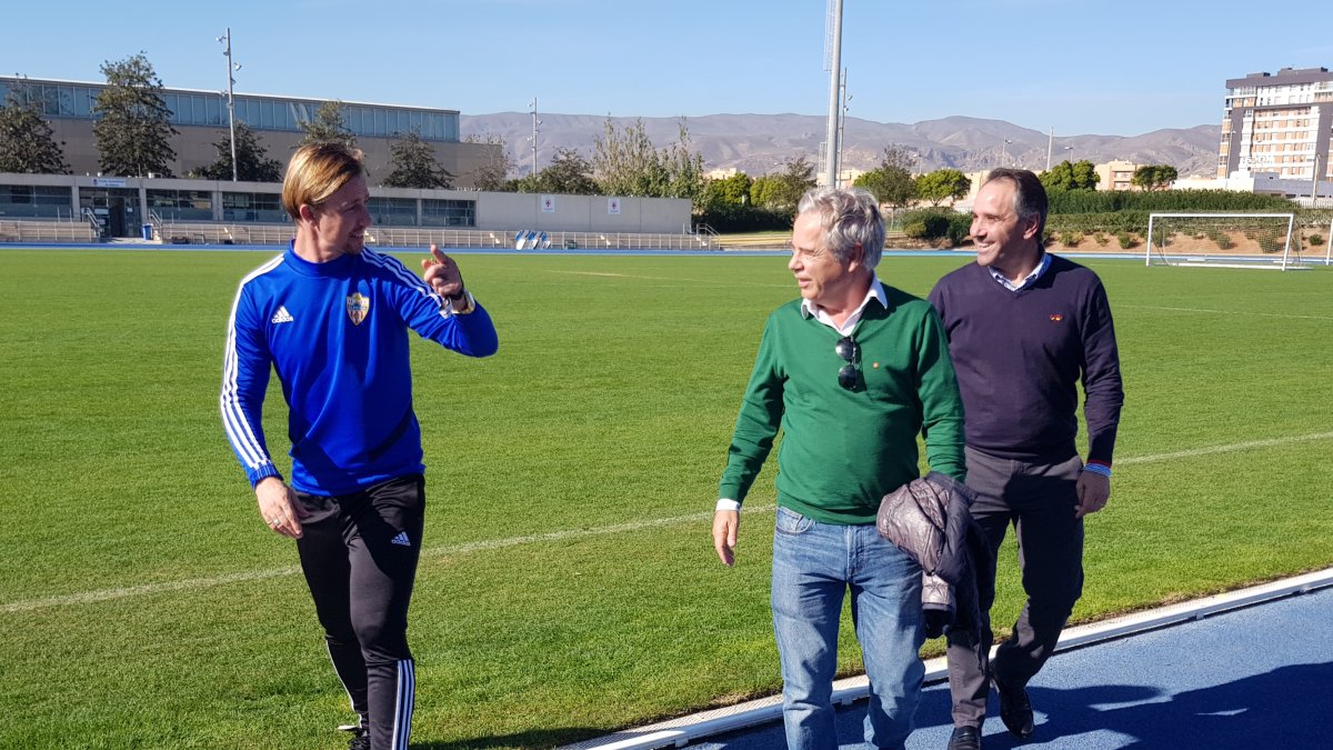 Guti, López Ufarte y Juanjo Segura en el Anexo.
