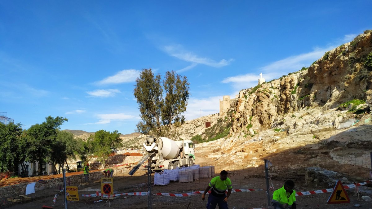 Obras en marcha en el entorno del Ayuntamiento