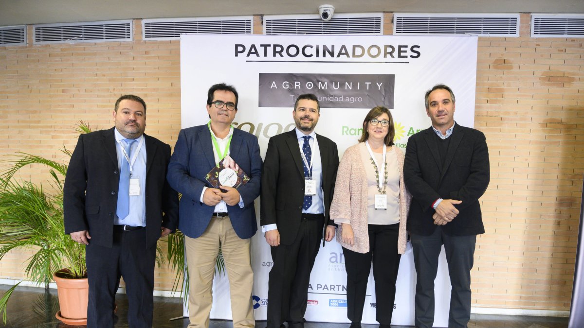 Autoridades en el Congreso \'Semilla Innova\'.