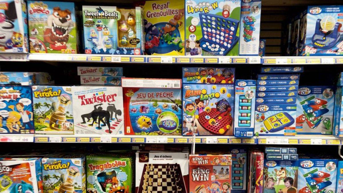 Sección de juegos de mesa en una tienda de juguetes infantiles. / Eduardo Parra