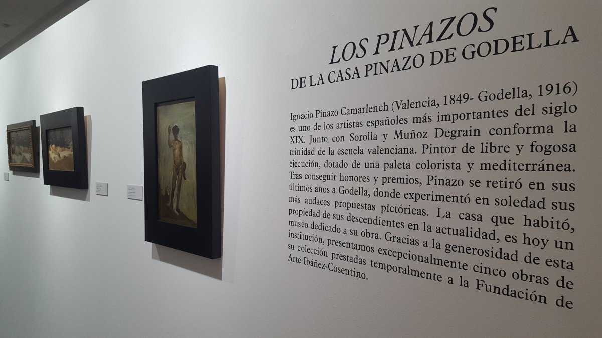 Vista de la exposición en la pinacoteca almanzorí.