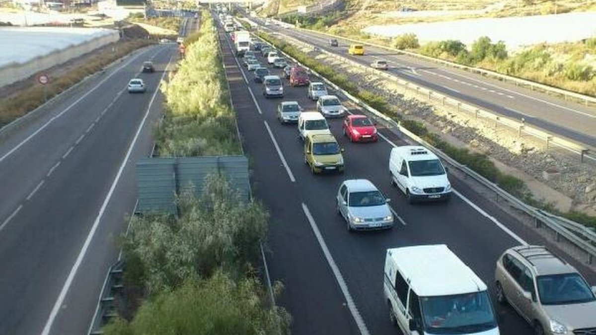 La A-7 protagoniza un nuevo accidente de tráfico en el acceso a Almería.