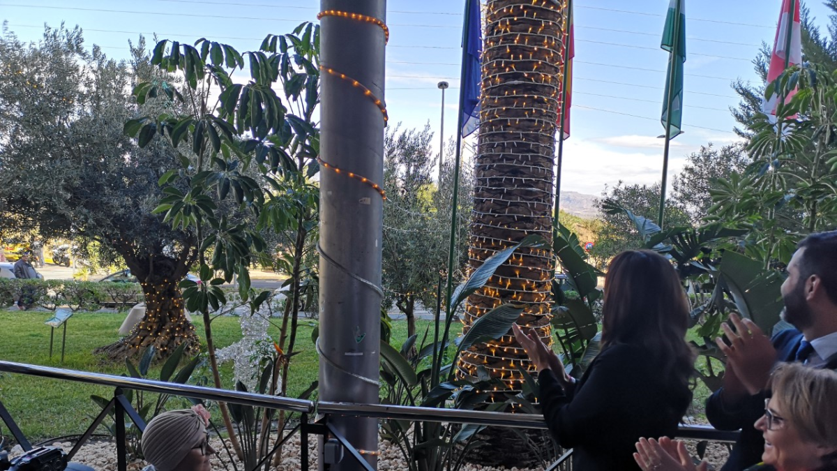 Alejandra, en el momento de inaugurar el alumbrado navideño en Torrecárdenas.