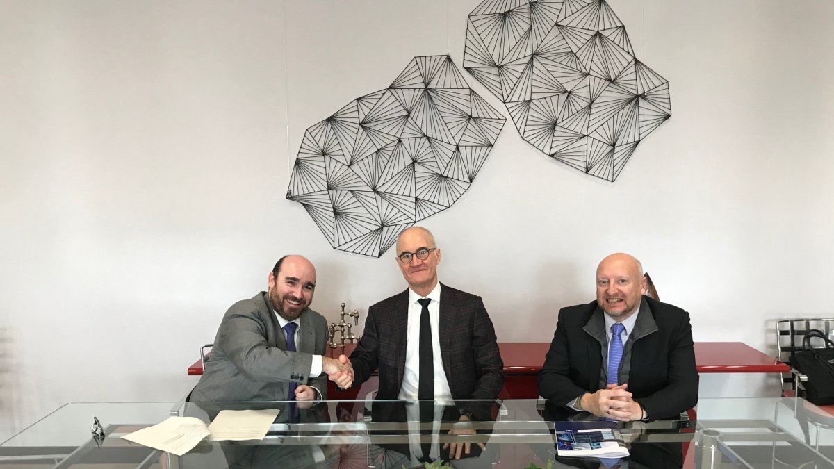 AXA y Ripoll y De Prado Centro de Excelencia FIFA.