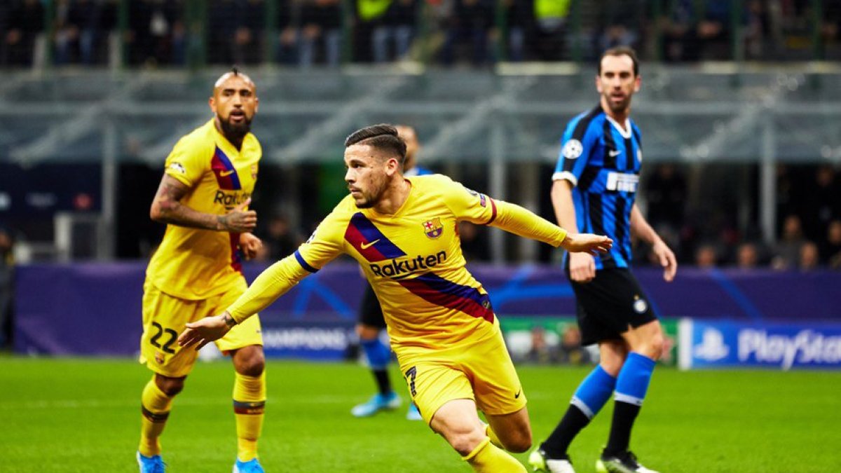 Carles Pérez celebra su gol en el minuto 23 de la primera parte.