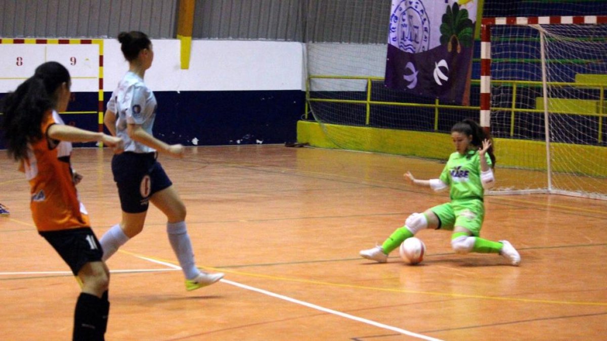 Las jugadoras celestes suman en una pista complicada.